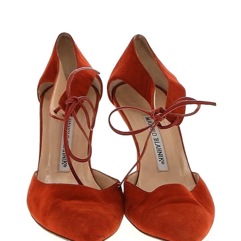 Manolo Blahnik size 7 (37 EU)